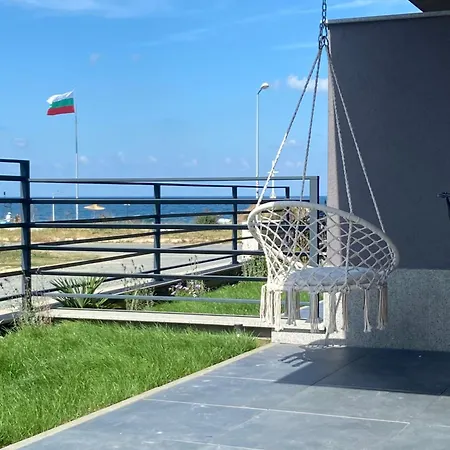 Apartment Port Lozenets