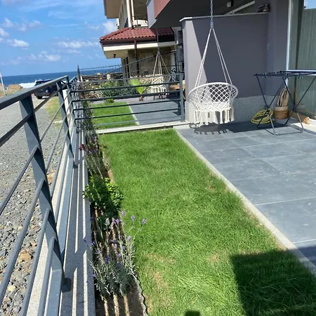 Apartment Port