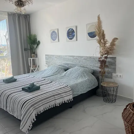 Apartment Port